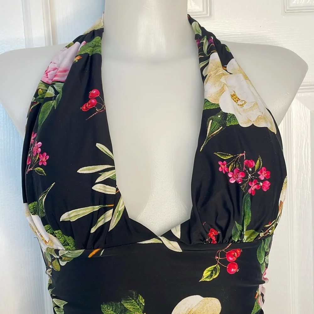 CUPSHE MULTI COLOR FLORAL HALTER PLUNGE ONE PIECE TUMMY CONTROL SWIMSUIT SIZE S